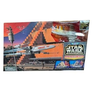 Star Wars Action Fleet Yavin Rebel Base Playset New!